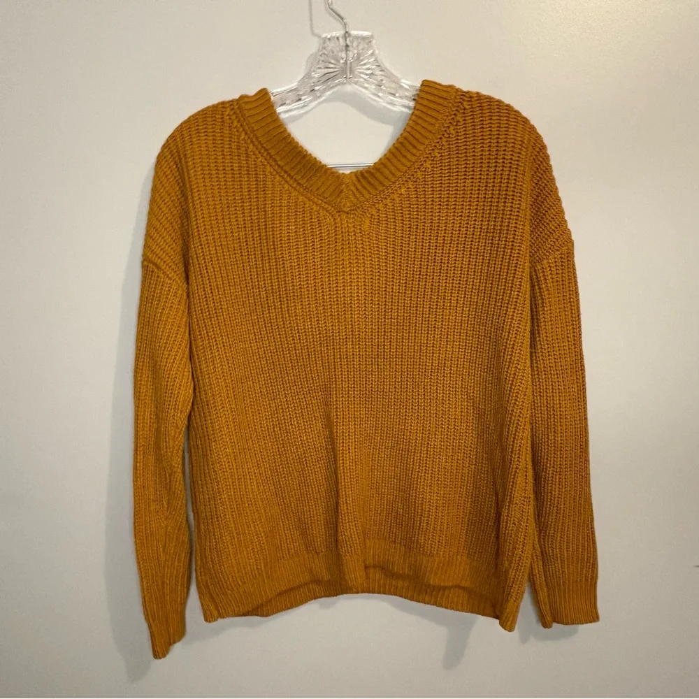 Maurice’s Women’s Sweater Large Mustard Brown Button Detail V-Neck Ribbed Comfy